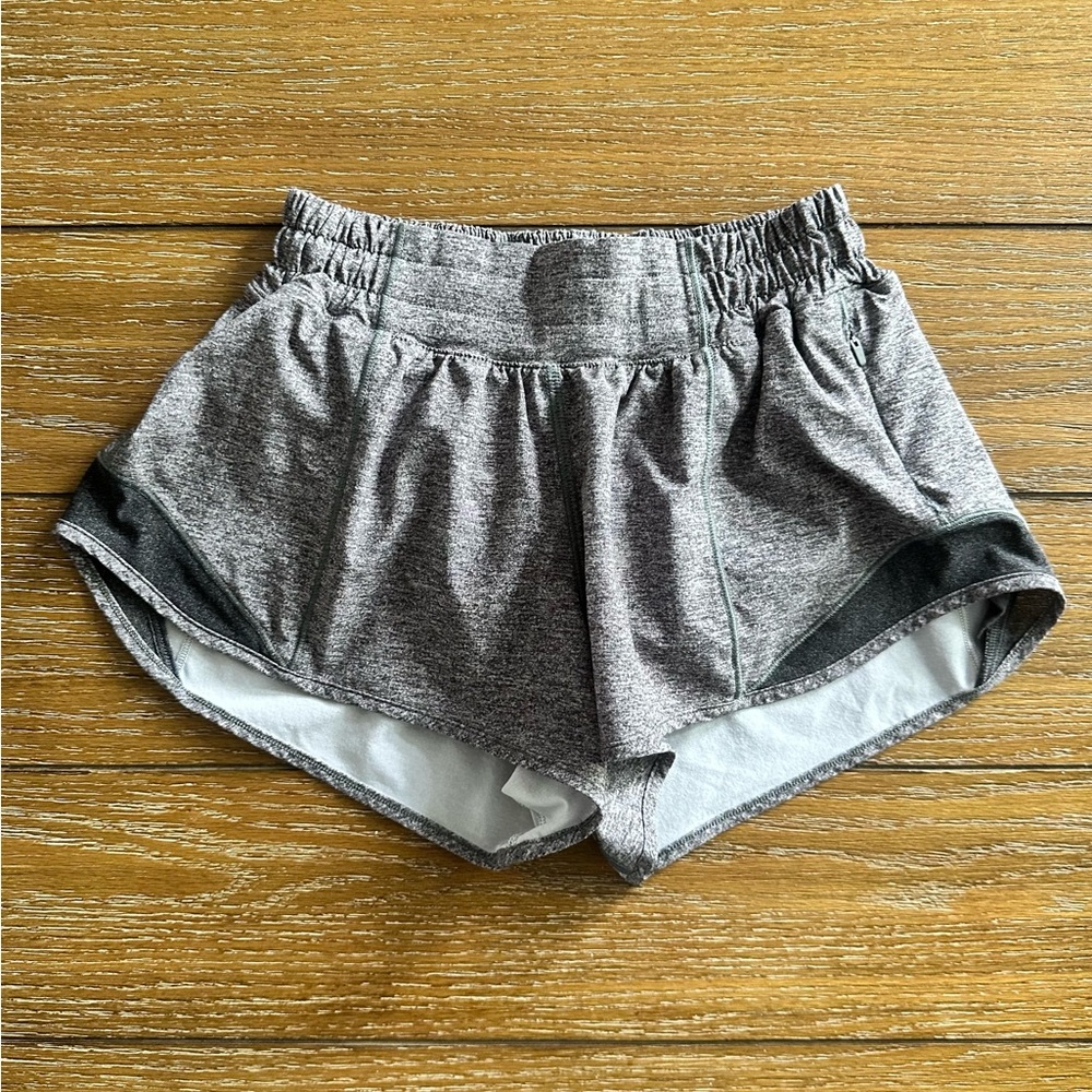 Lululemon Hotty Hot Low-Rise Lined Shorts 2.5”